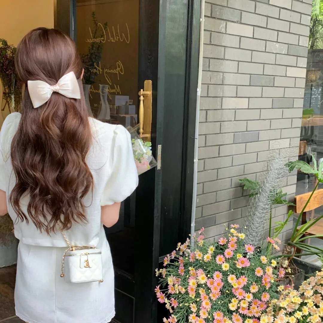 双眼凝视